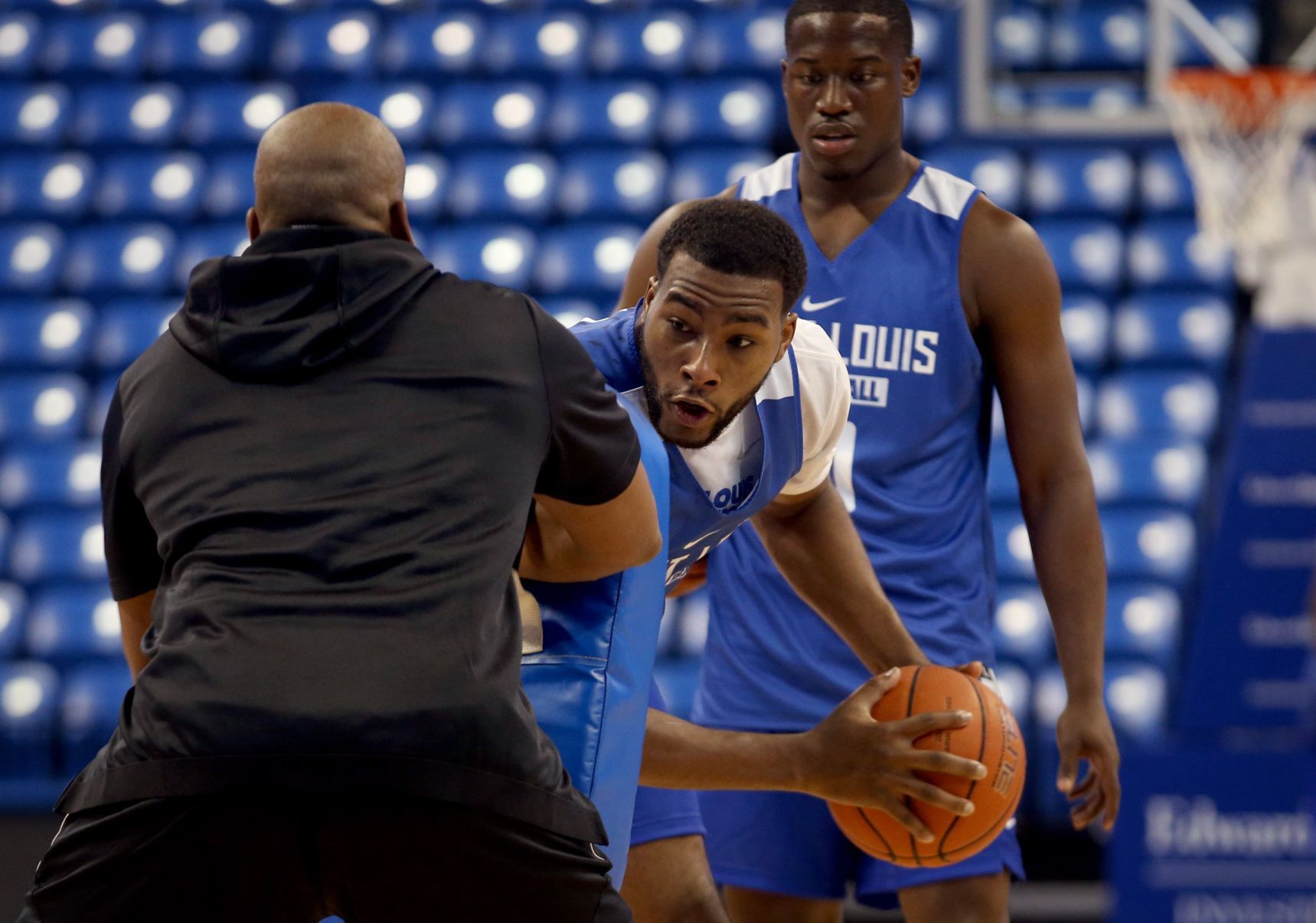 SLU mens basketball team begins practice